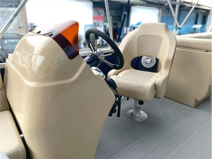 New Design Yacht Pontoon Boat